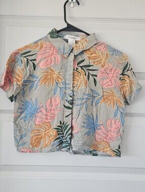 XS Passport Cropped Hawaiian Style Shirt